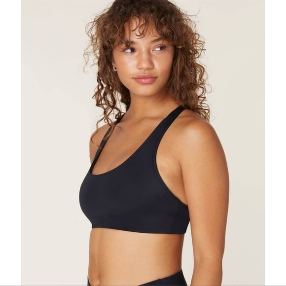 ANDIE The Caledonia Top In Black - Picture 1 of 4